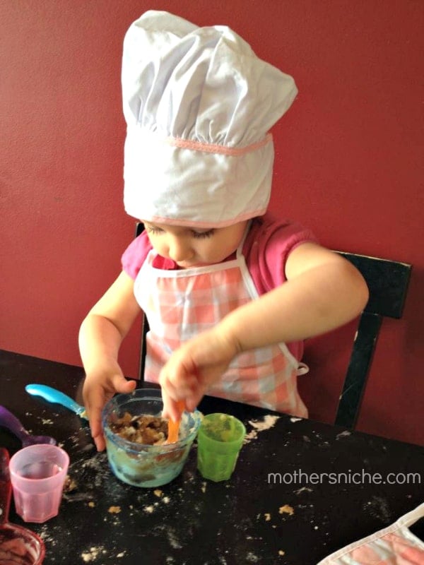 Cookie dough recipe that makes 1 cookie: perfect sensory activity for toddlers!
