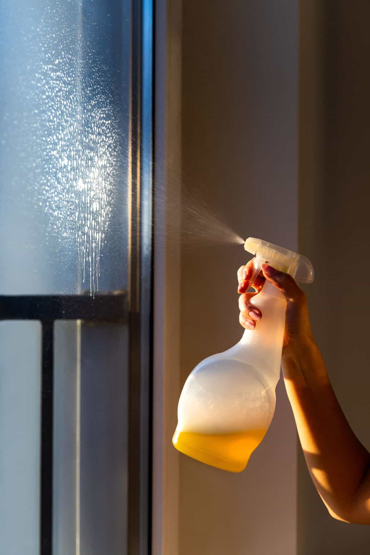 vinegar to clean windows