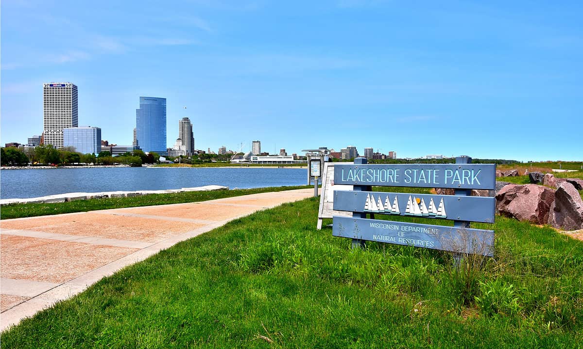 Lakeshore State Park