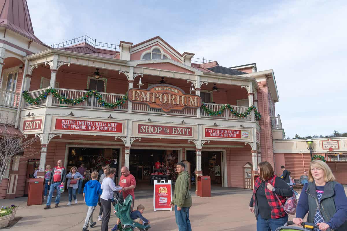 Dollywood at Christmas