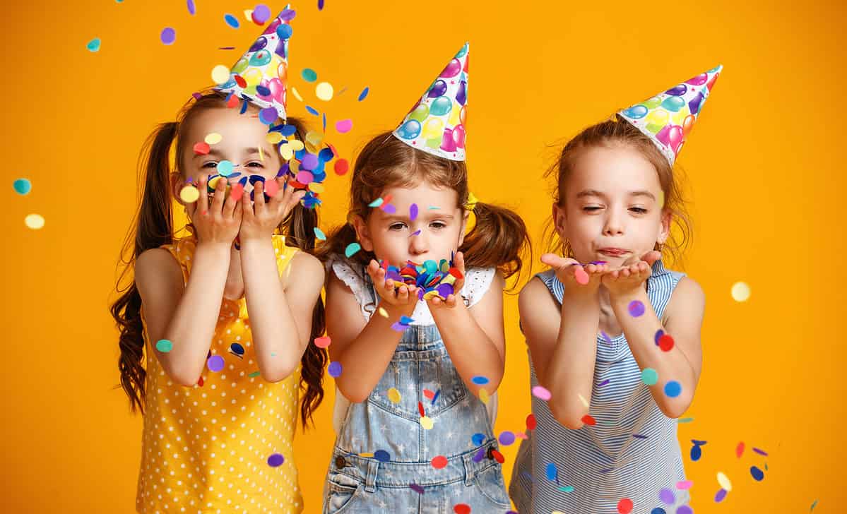 Birthday party, three girls