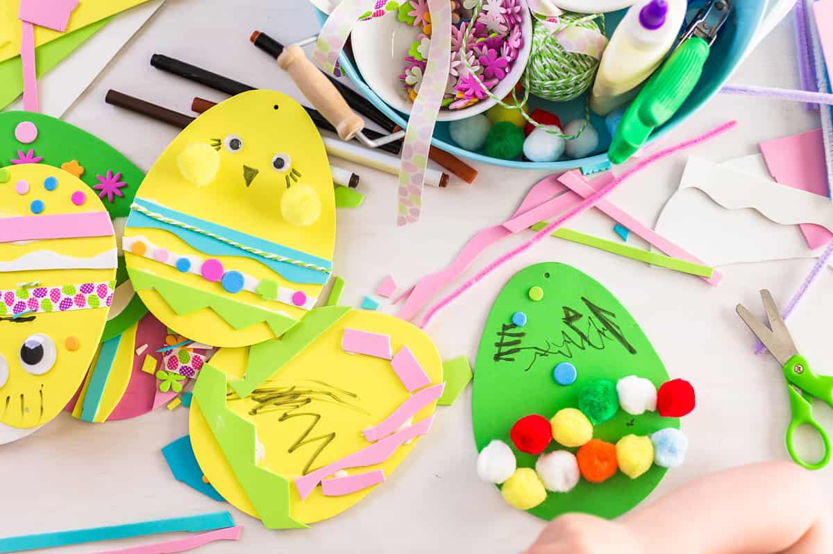 Decorating Easter Egg Craft