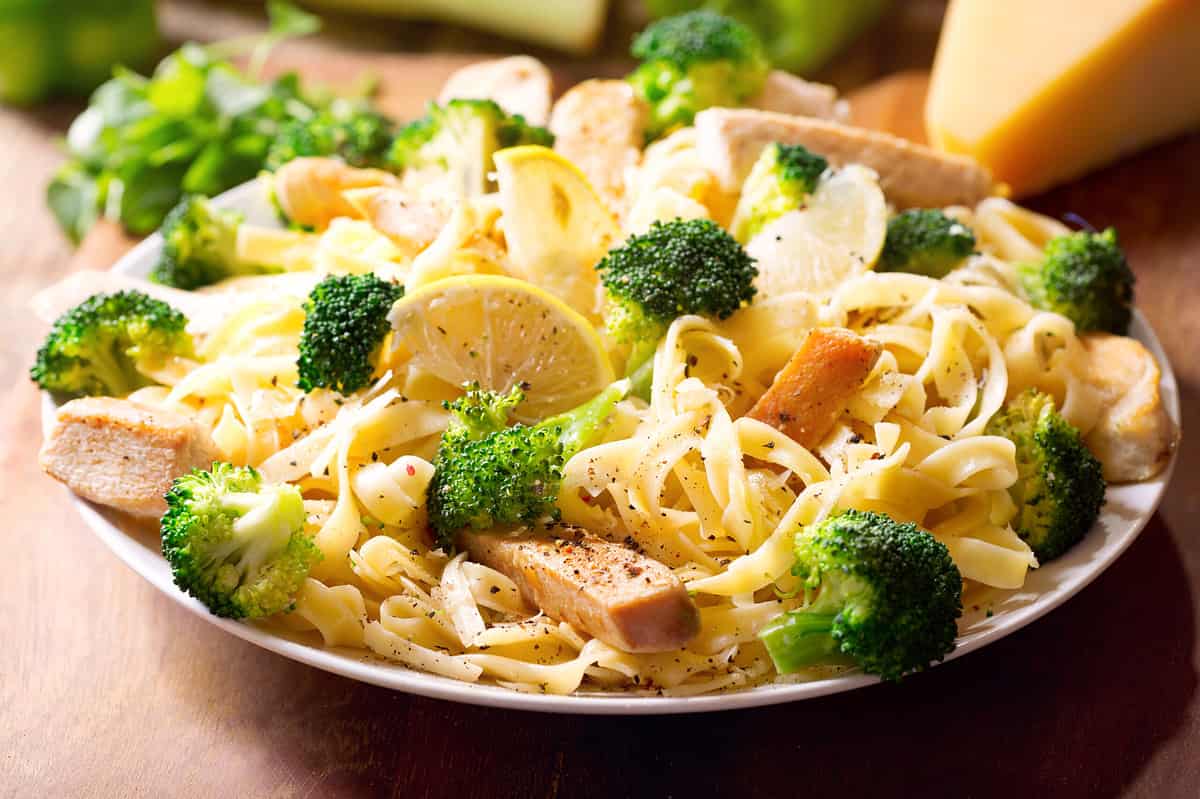 Chicken and Creamy Lemon Broccoli