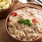 Slow cooker beef stroganoff