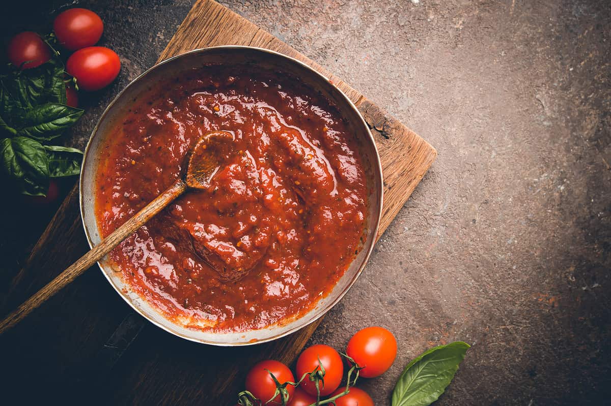 Homemade Italian tomato sauce