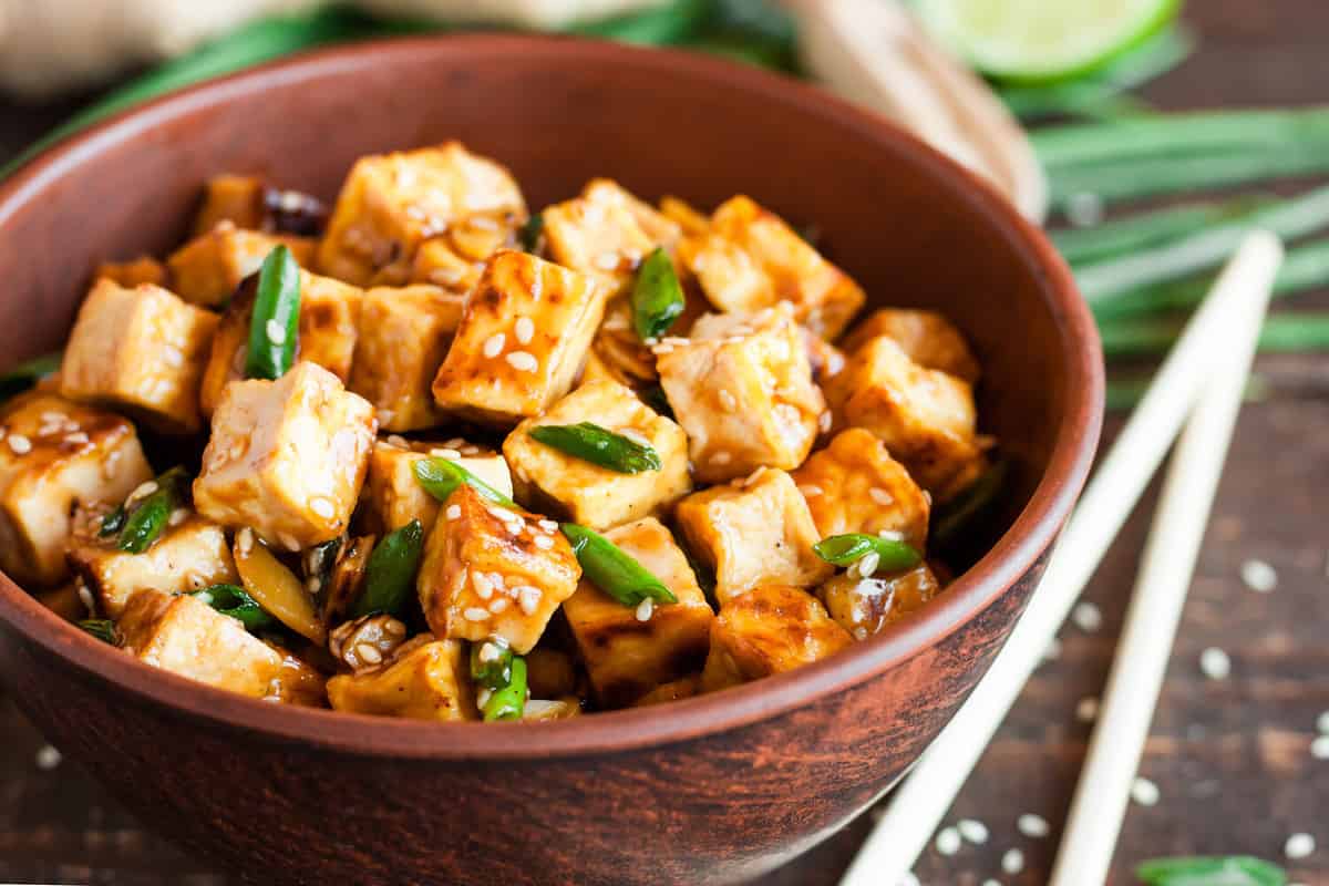 Fried tofu with sesame seeds and spices