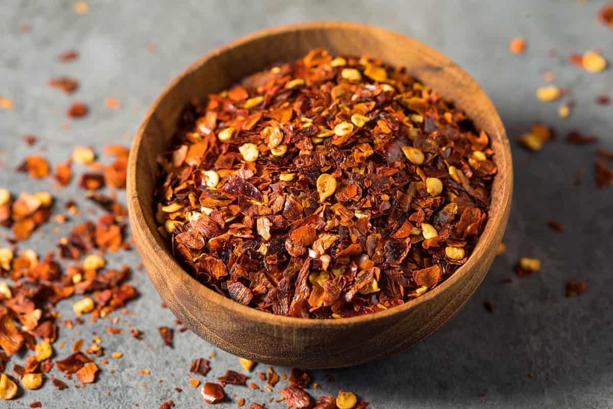 Crushed Red Pepper vs Red Pepper Flakes Differences, Health Benefits
