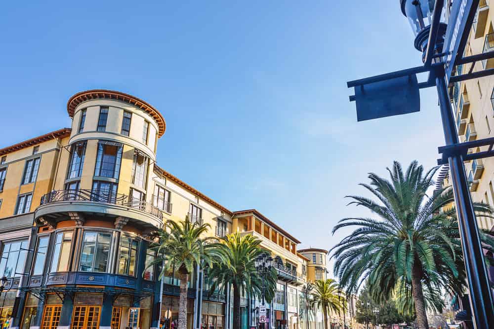 Scenery of the beautiful shopping avenue in San Jose