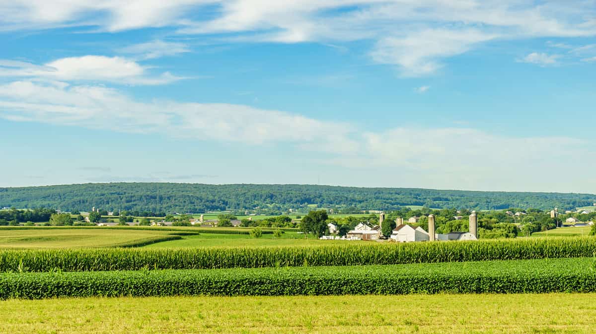 Amish country farm barn field agriculture in Lancaster, PA