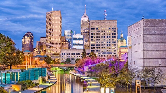 Indianapolis, Indiana, USA skyline and canal.