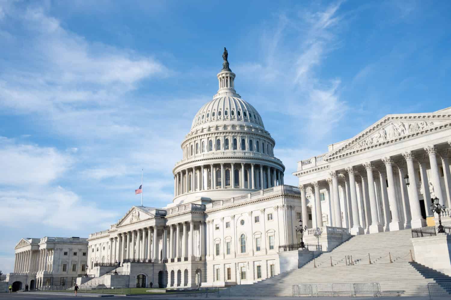 Landmarks around Washington DC includes Capitol Building, Supreme Court, Washington monument, national mall.