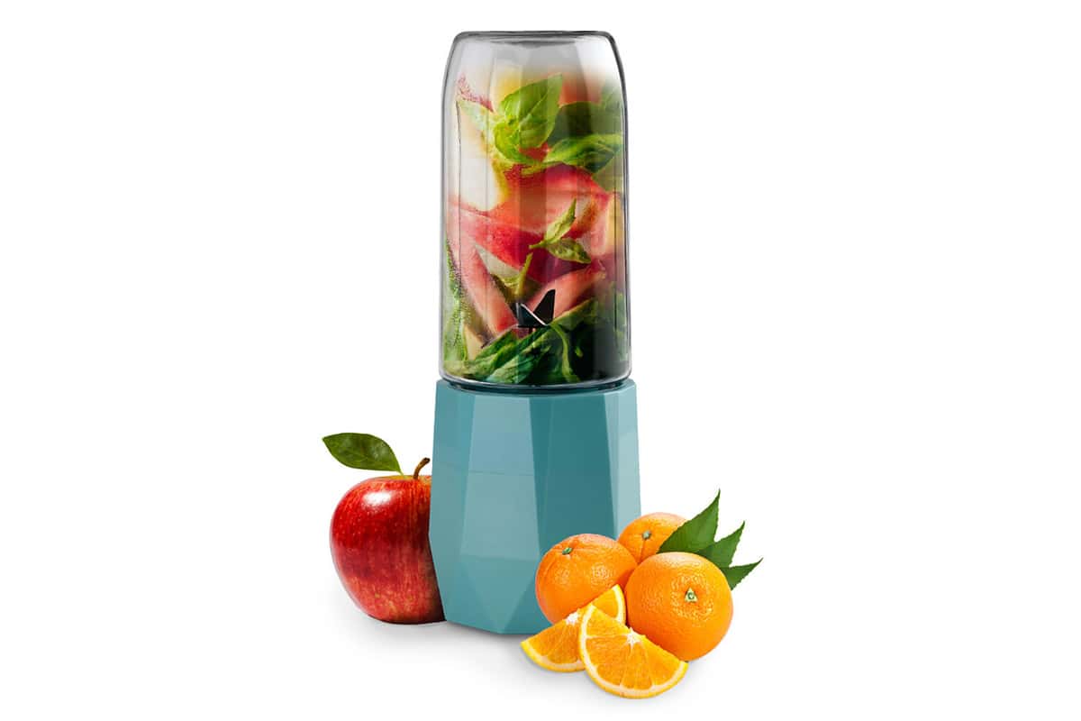 2021Portable Blender, Juicer Cup for Smoothies and Shakes, USB Rechargeable with Six Blades, isolated white background