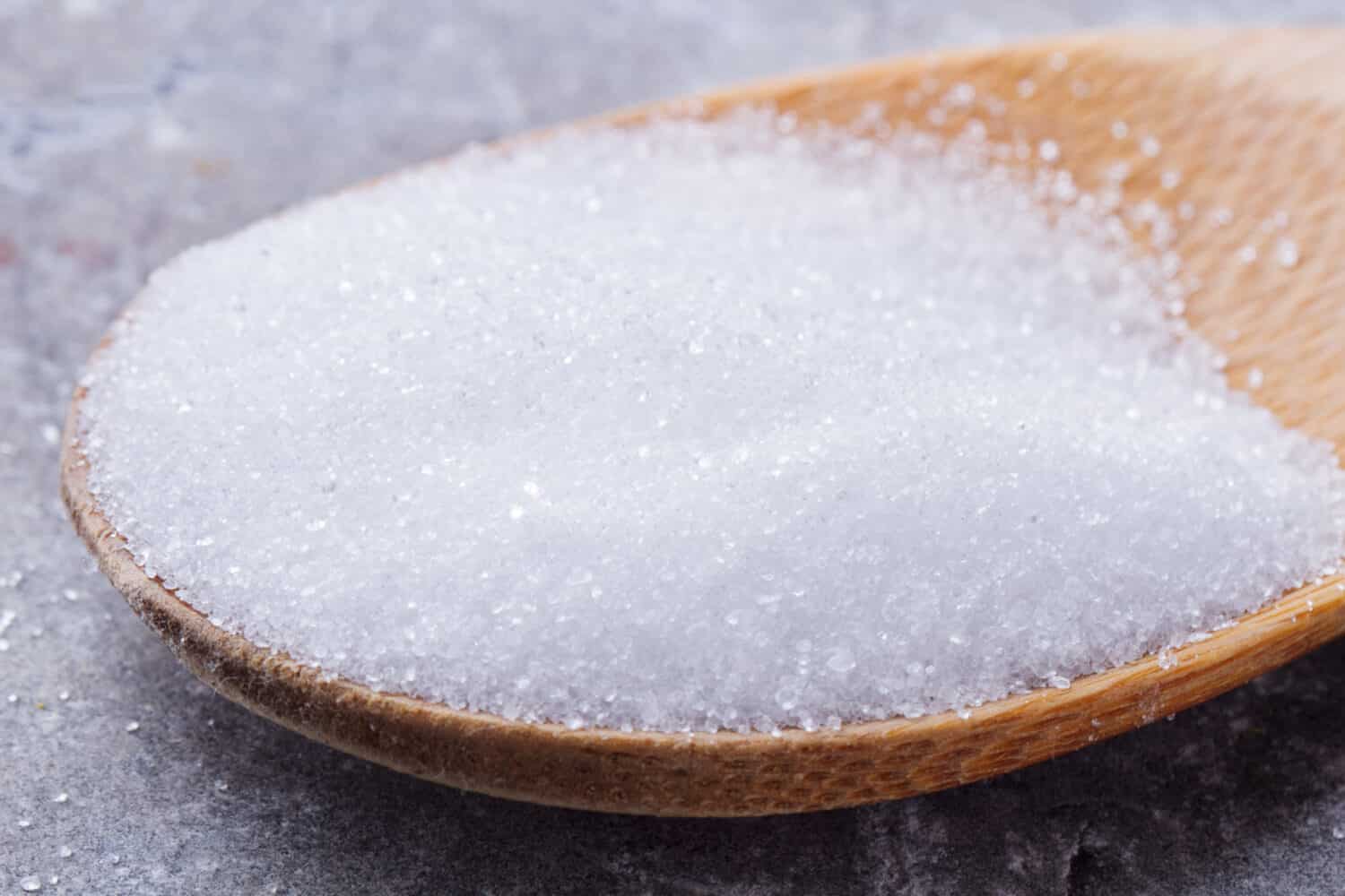 Erythritol on spoon selective focus