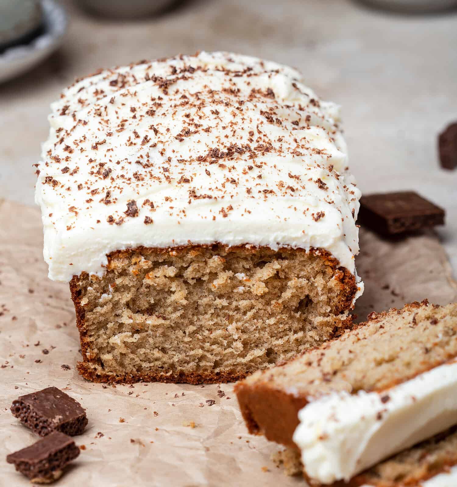 Whole grain spelt flour cake with lemon cream