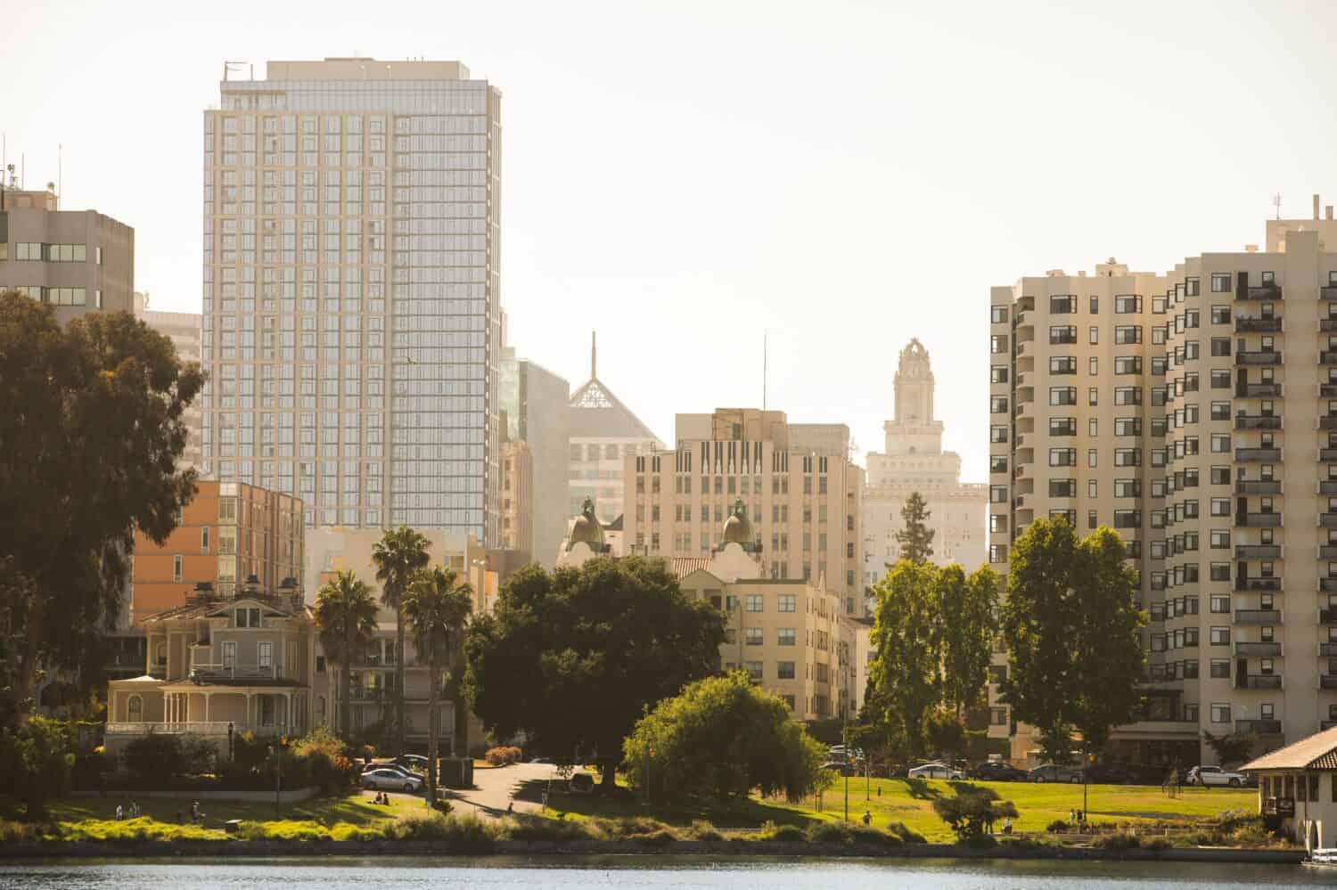 Late afternoon view of the historic downtown city center of Oakland, California, USA.