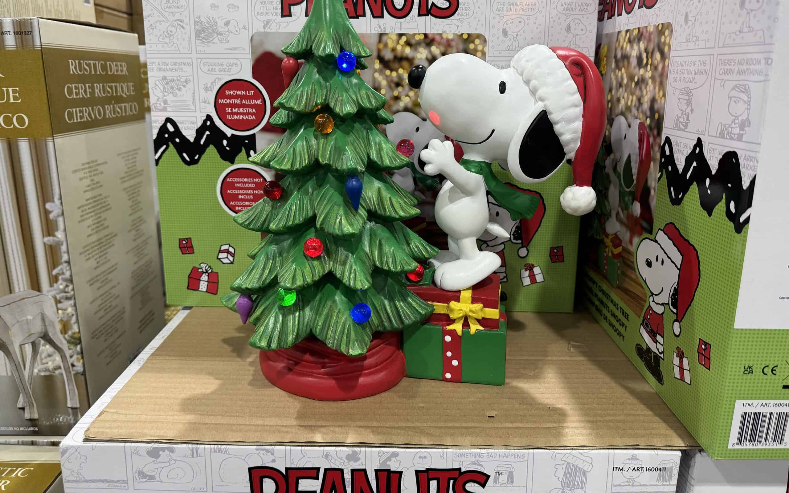 Peanuts and Woodstock Holiday tree