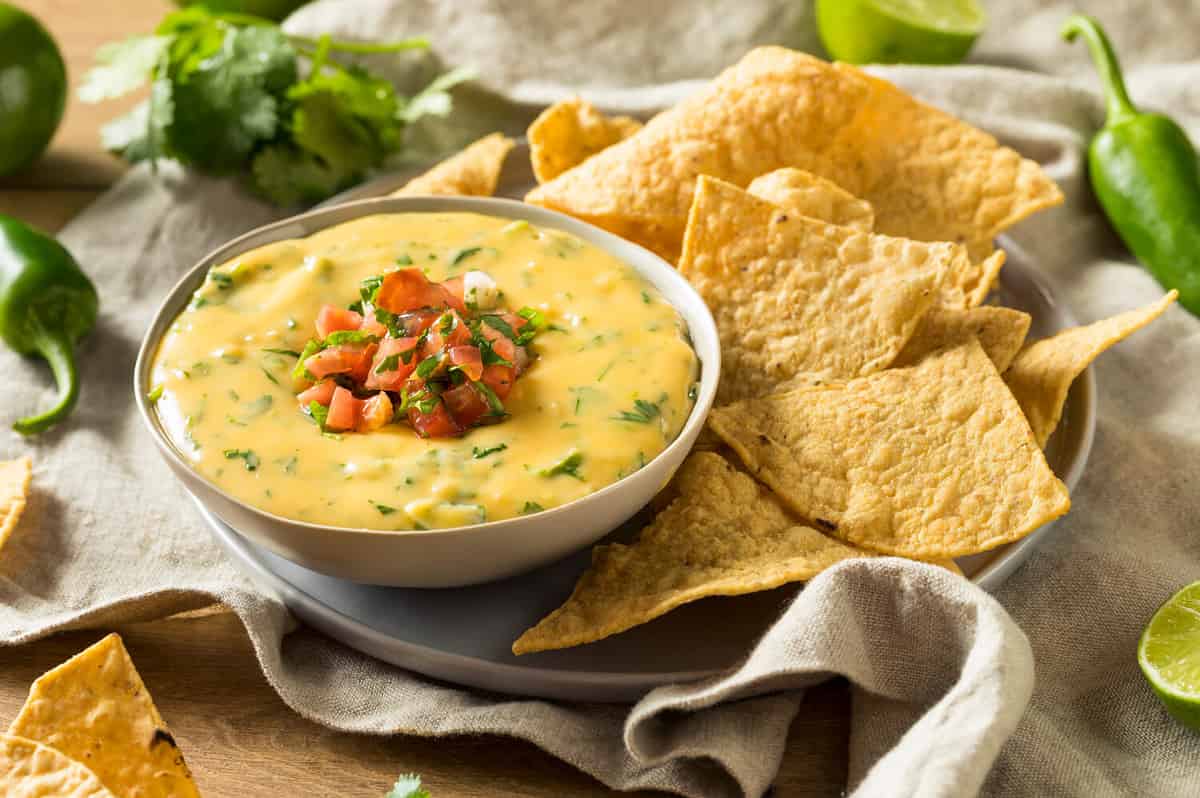 Spicy Homemade Cheesey Queso Dip with Tortilla Chips