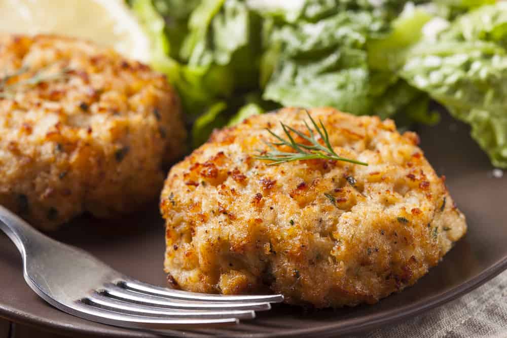 Organic Homemade Crab Cakes with Lemon and Tartar Sauce