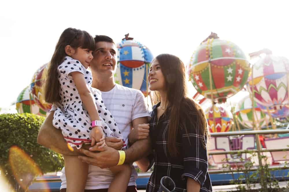 Family Holiday Vacation Amusement Park Togetherness