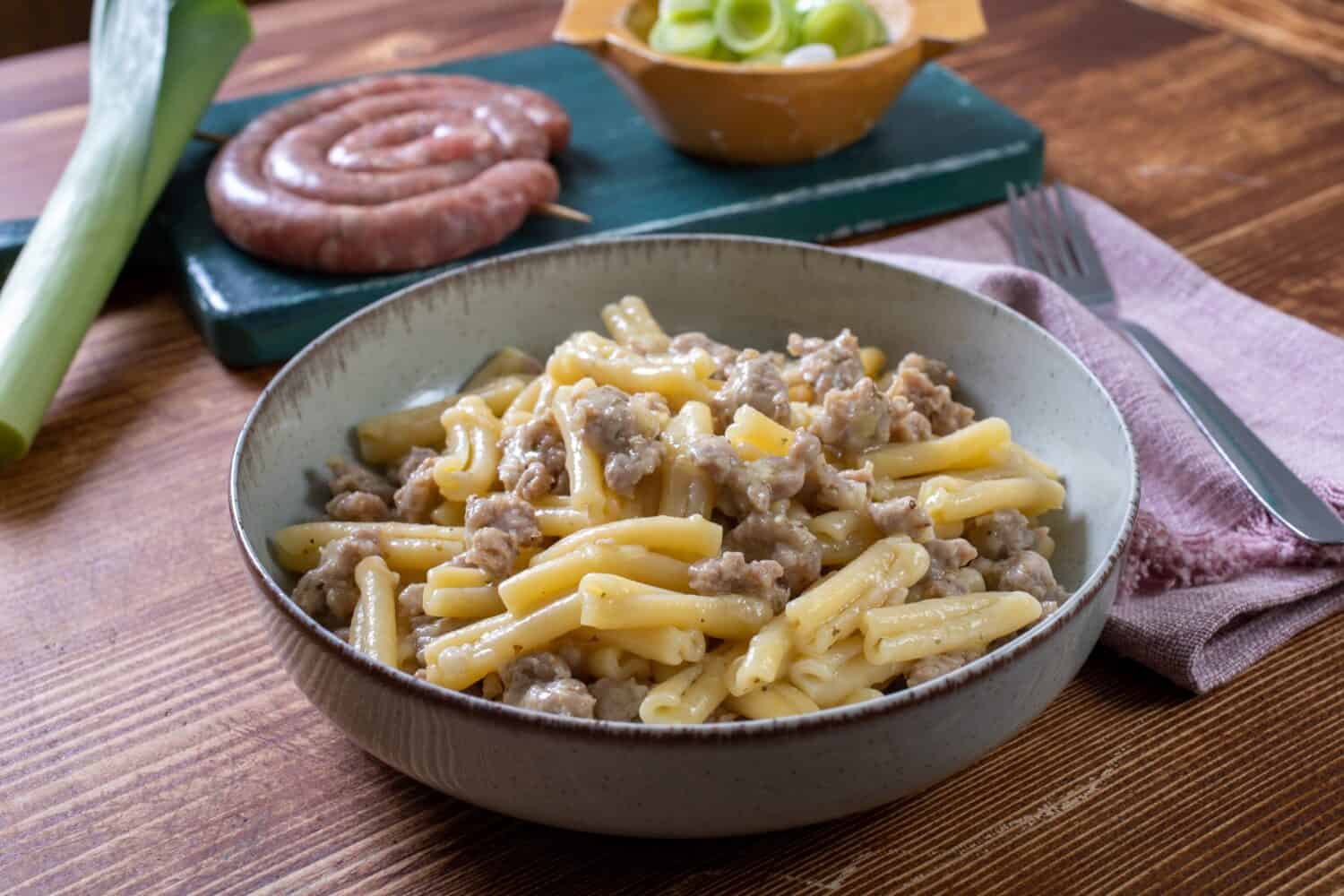Italian pasta with sausages and leeks 