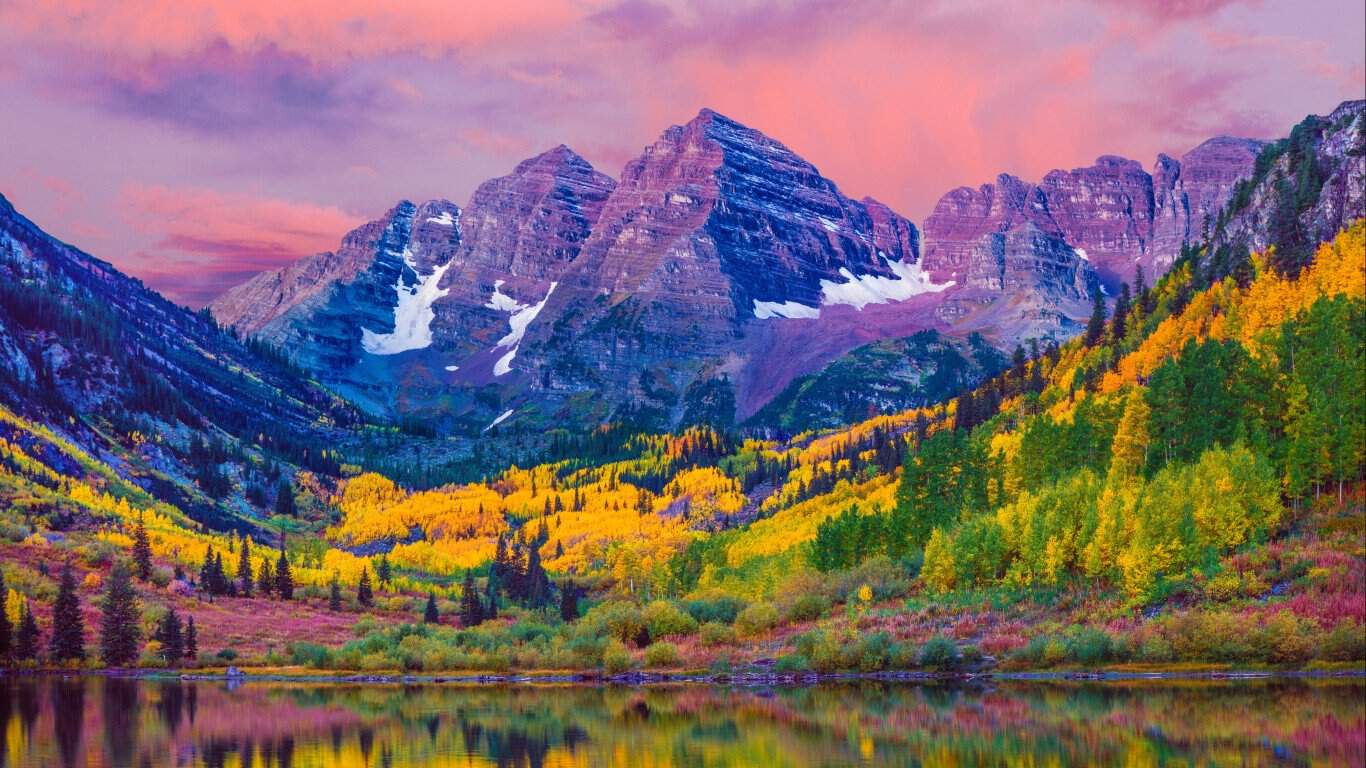 Discover the Most Beautiful Homes in These U.S. Mountain Towns