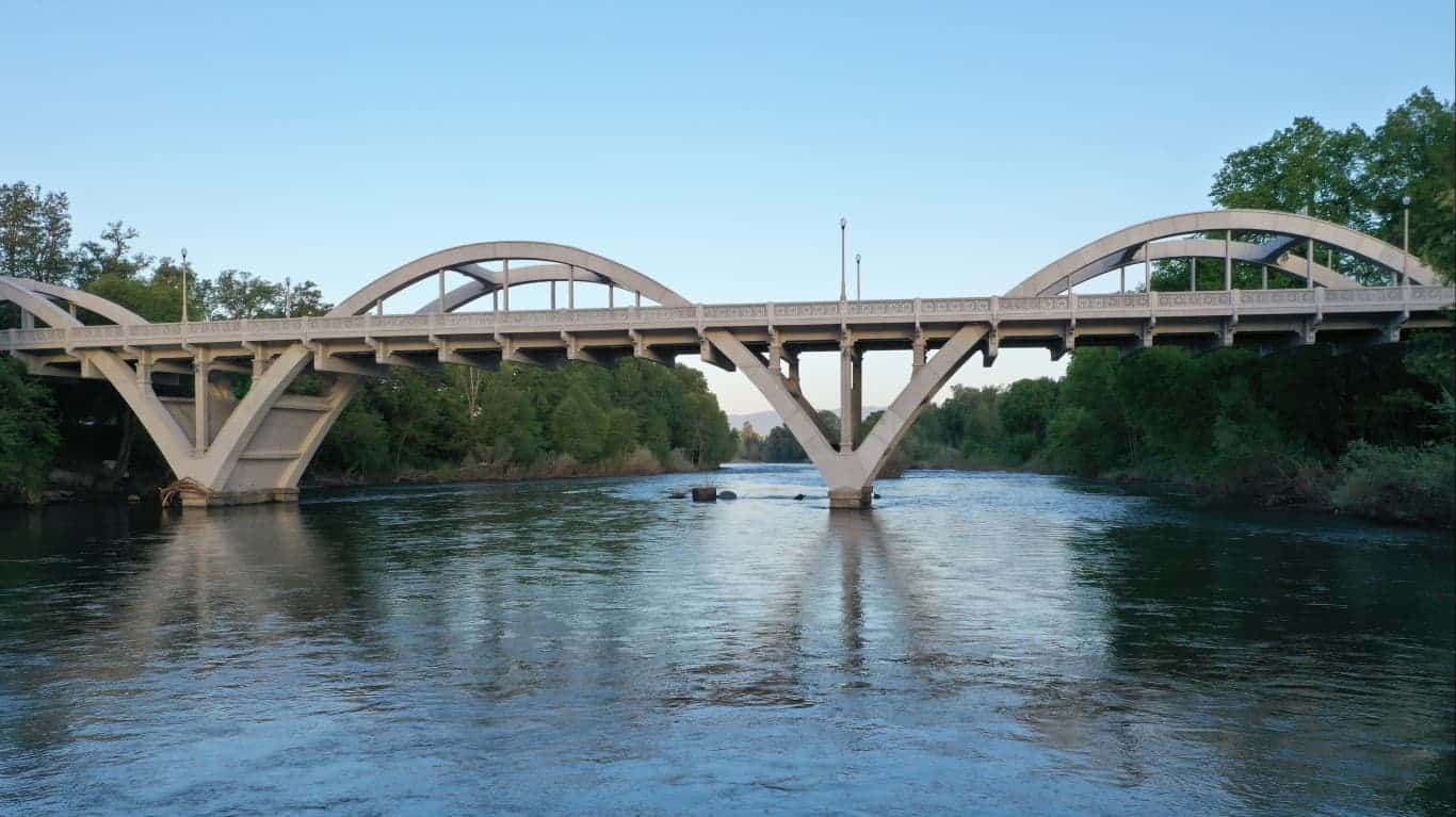 2. Grants Pass, OR