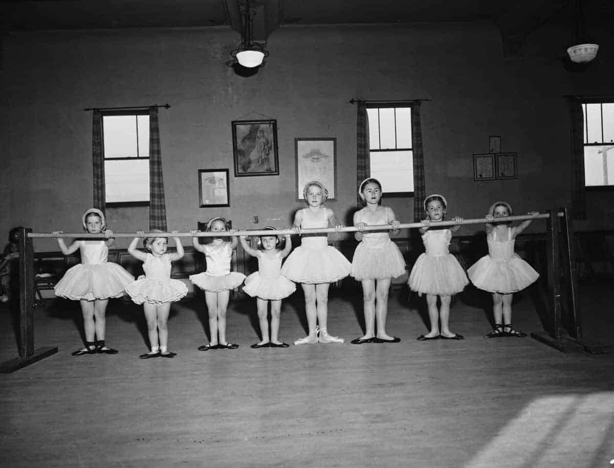 18 Stunning Photos That Capture the Spirit of Life in the 1950s
