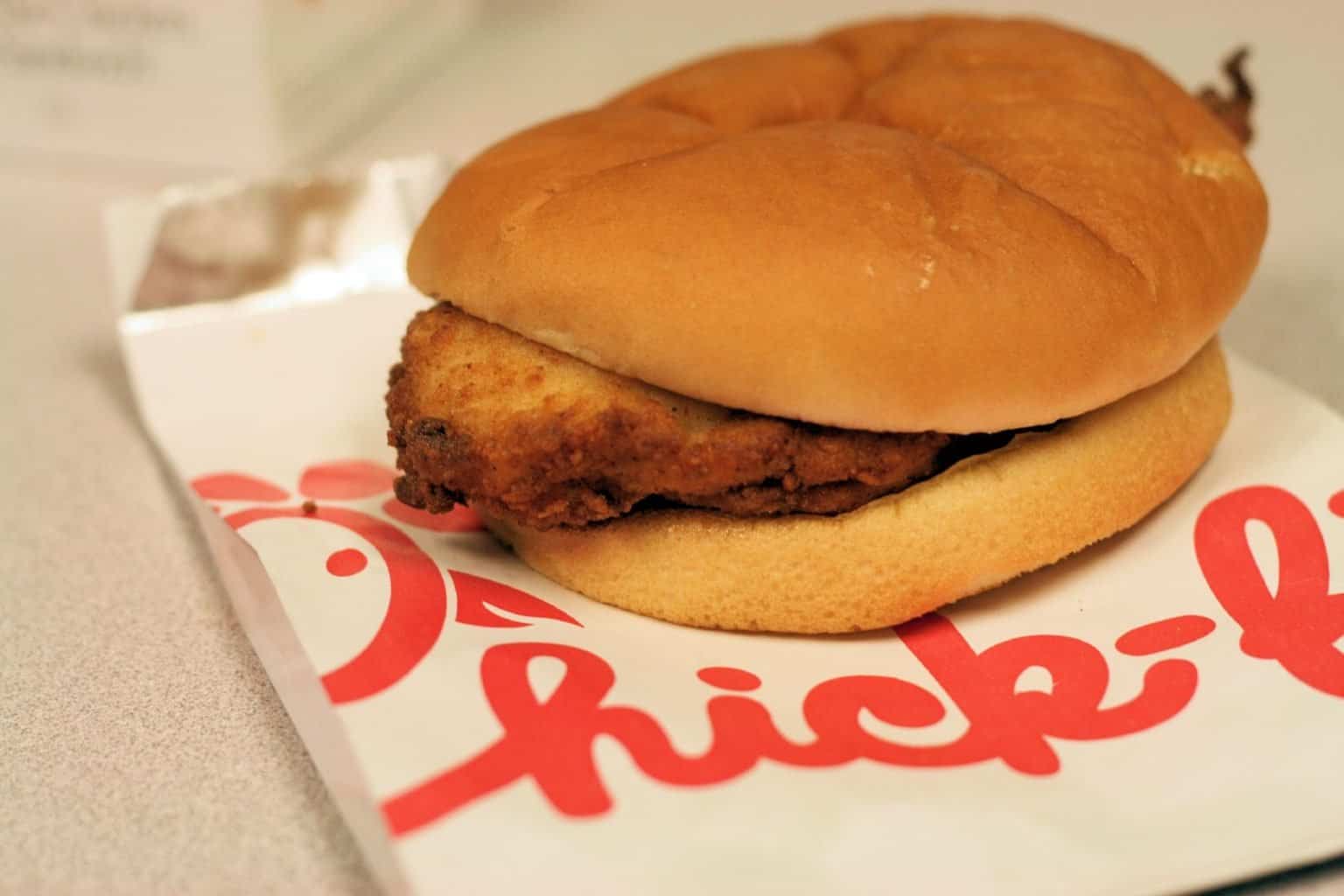ChickFilA-ChickenSandwich-1536x1024.jpg