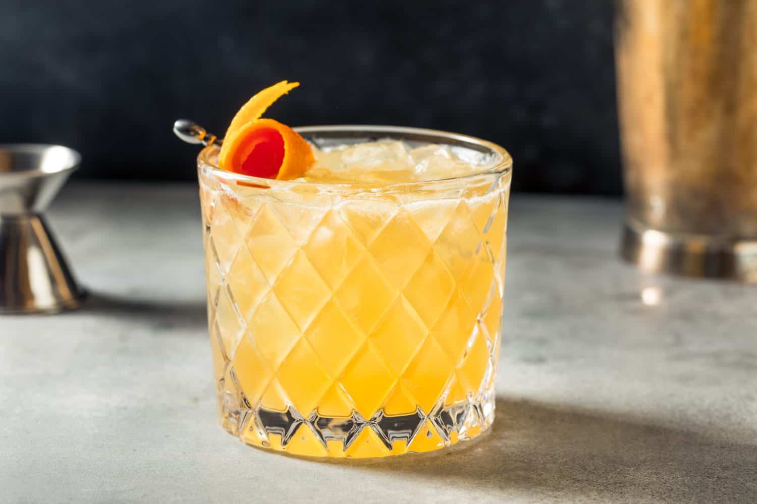 Best Way to Prepare a Whiskey Sour