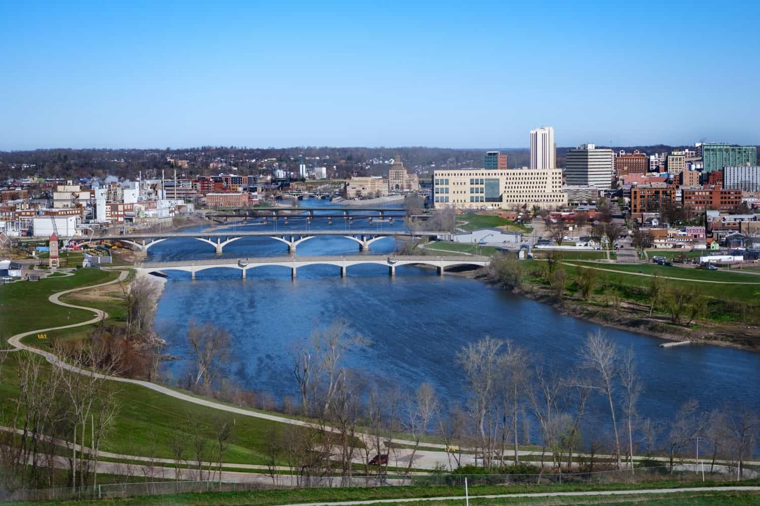 17. Cedar Rapids, IA