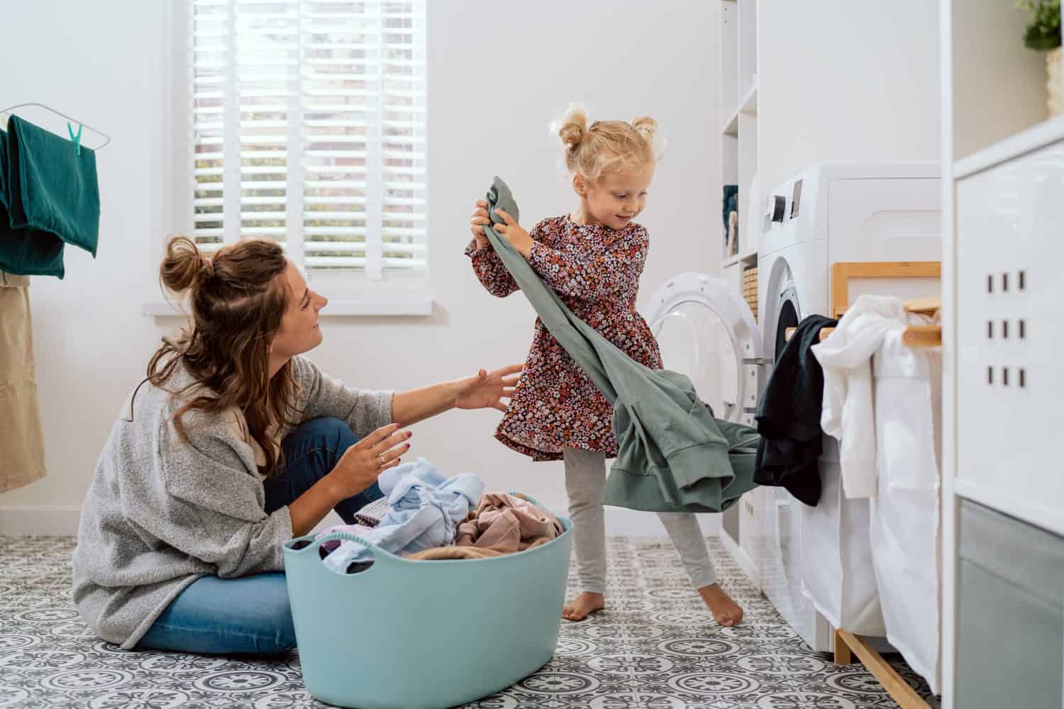 10 Old-School Parenting Habits From the ’80s Worth Bringing Back