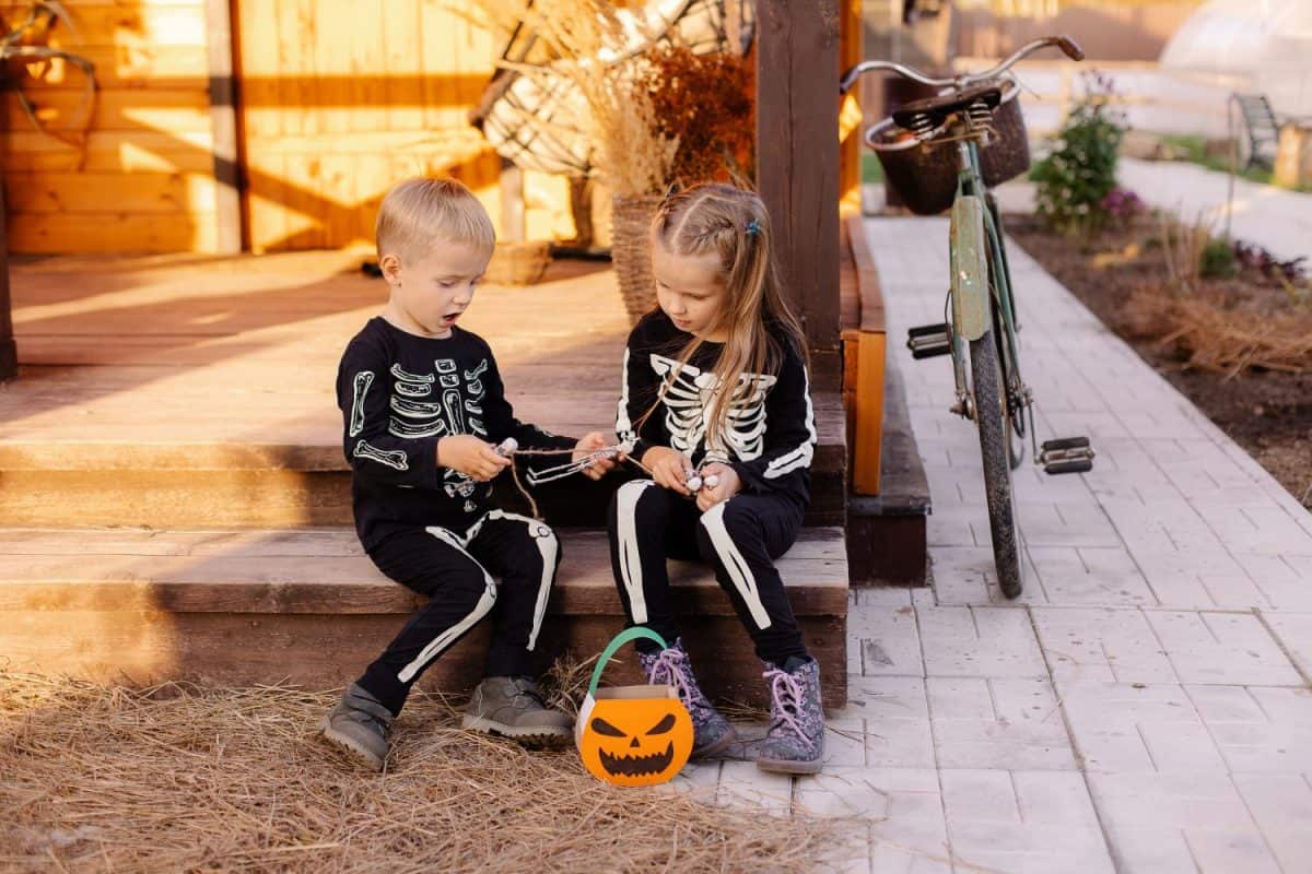 8 Halloween Party Games to Up the Excitement (and Fear!) Factor