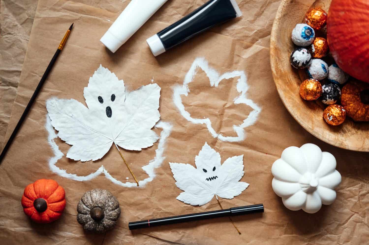 Decorate A Spooky Table