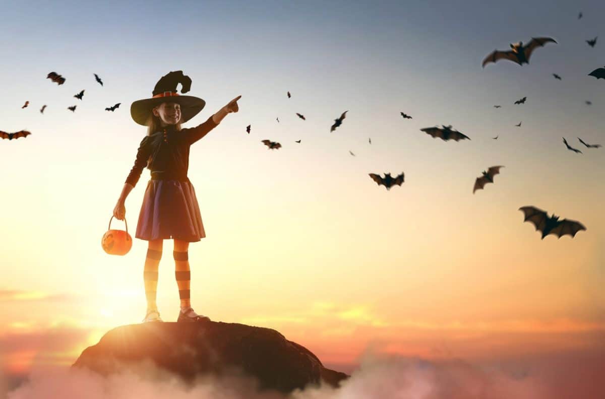 8 Halloween Party Games to Up the Excitement (and Fear!) Factor