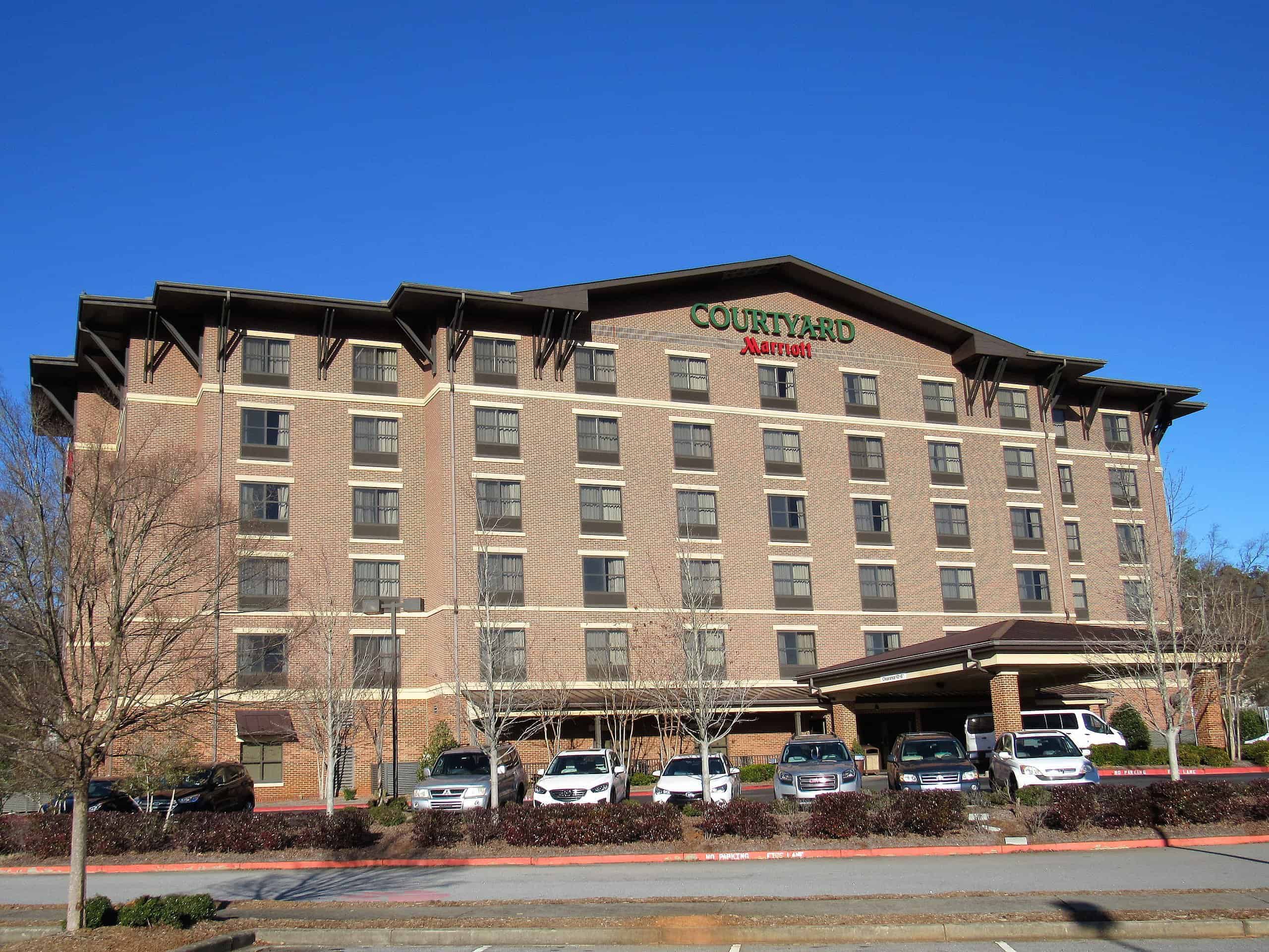 Stay At a Courtyard