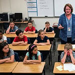 10 School Rules From the ’80s and ’90s That Moms Would Never Accept Today