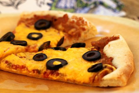 Cheddar_Mexican_Pizza