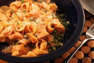 Chicken and Peas with Egg Noodles