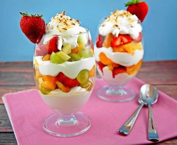 Creamy_Fruit_Salad_Recipe_1