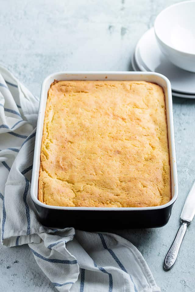 Barbecue Chicken with Corn Bread Crust Recipe Baked, Cake, Close-up, Color Image, Crockery