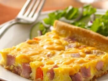 HAM AND EGG PIZZA
