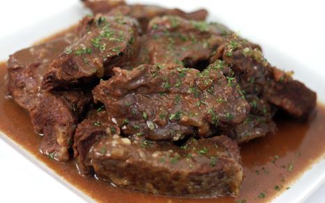 Onion-Braised-Short-Ribs-1