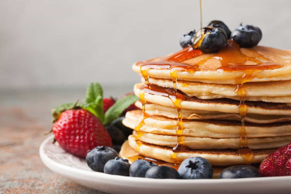 mother's day recipes -  fluffy homemade pancakes 